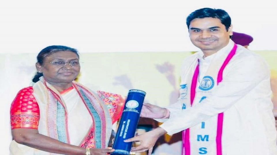 President honored Dr. Ambesh Singh of Aligarh