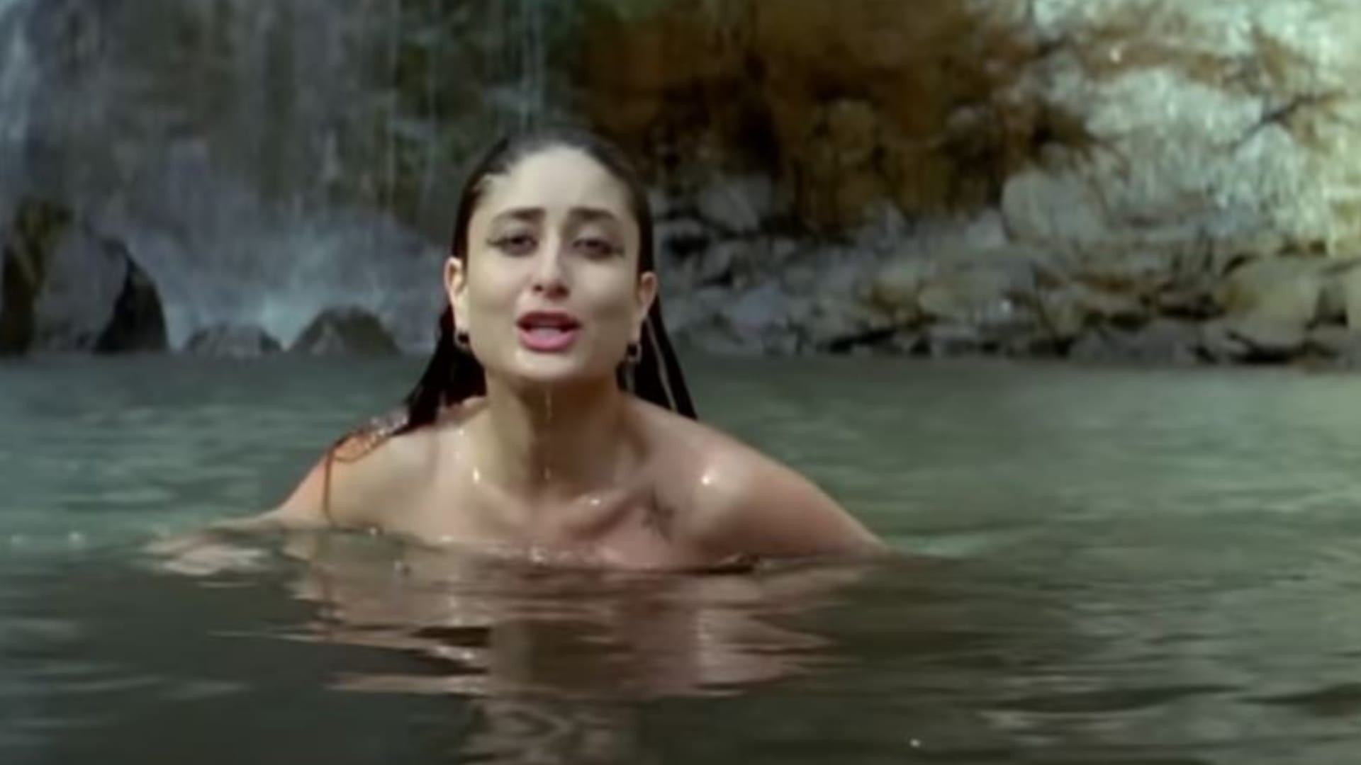 Kareena Kapoor Khan once said she should retire after working with SRK says Every heroine do film like Asoka