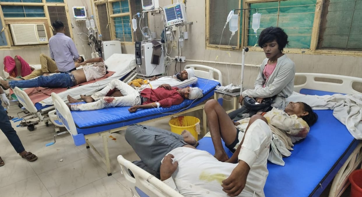 Farrukhabad Accident Truck hits pickup two died including Rasleela troupe operator and 15 seriously injured