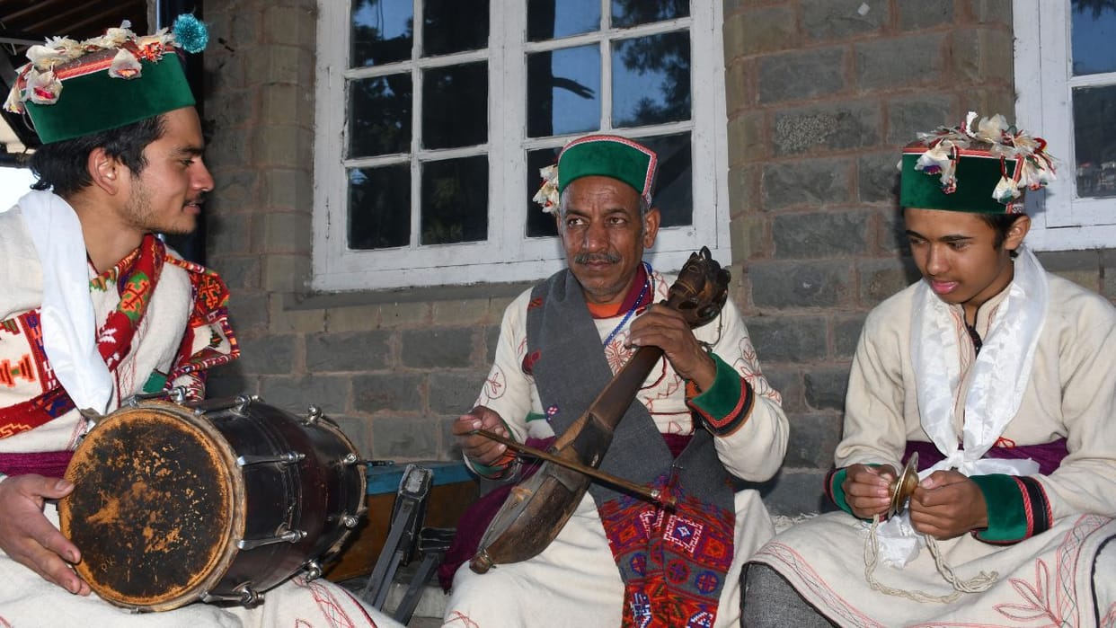 inspiring story krishna lal plays veena with garrang made from horse tail hair