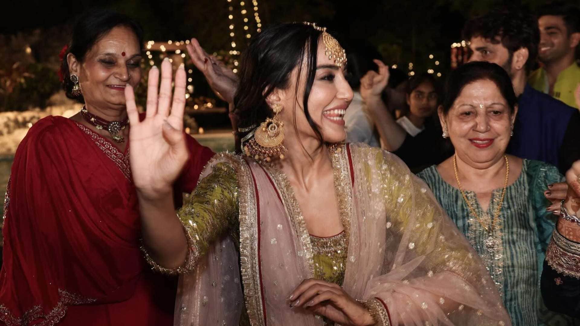 Surbhi Jyoti Mehandi ceremony photos goes viral on social media tie knot with Sumit Suri today