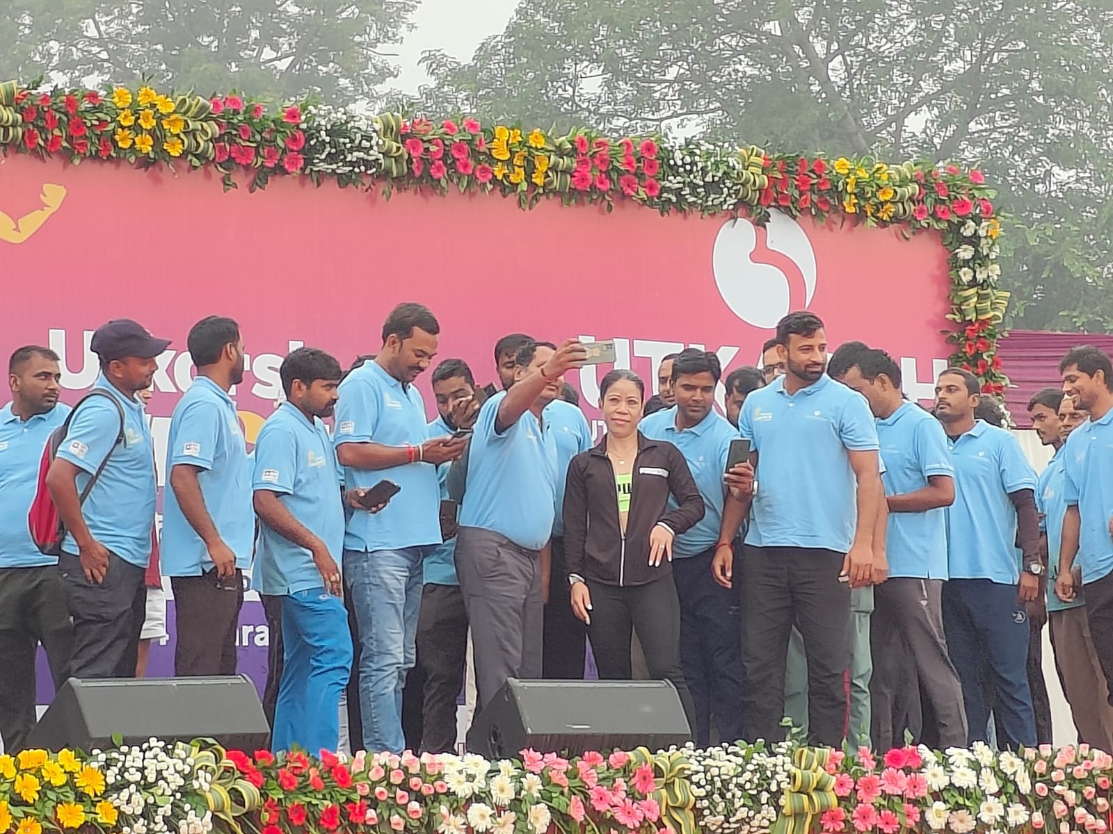 Mary Kom organised marathon rally of Utkarsh Marathon Season from Sampurnanand Sanskrit University
