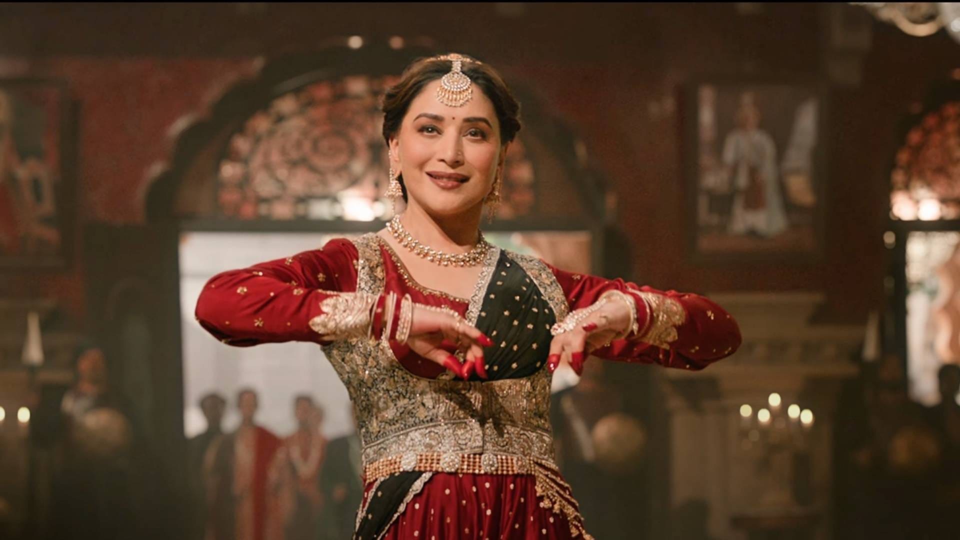 Madhuri Dixit bluntly on the clash of Bhool Bhulaiyaa 3 with Singham Again said audience has to decide