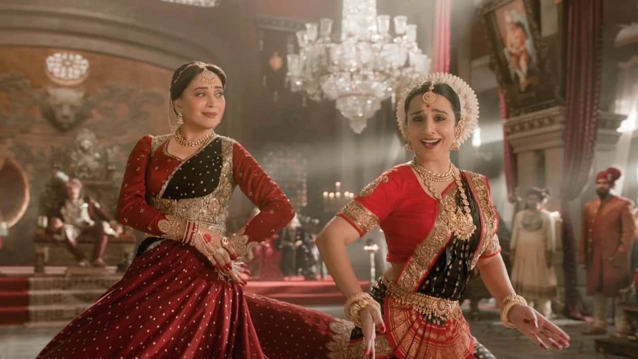 Vidya Balan could not stand in front of Madhuri dixit during Bhool Bhulaiyaa 3 song ami je tomar face off
