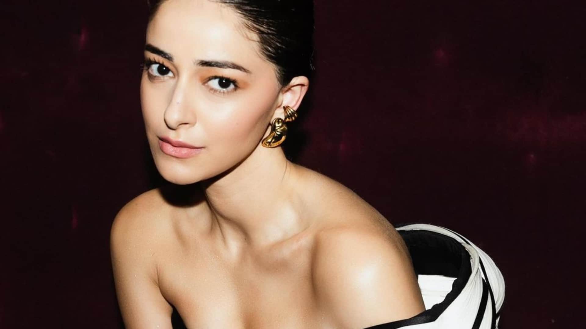 Ananya Panday has pictures of Salman Kareena Karisma in her vanity van calls herself biggest fan of Alia Bhatt