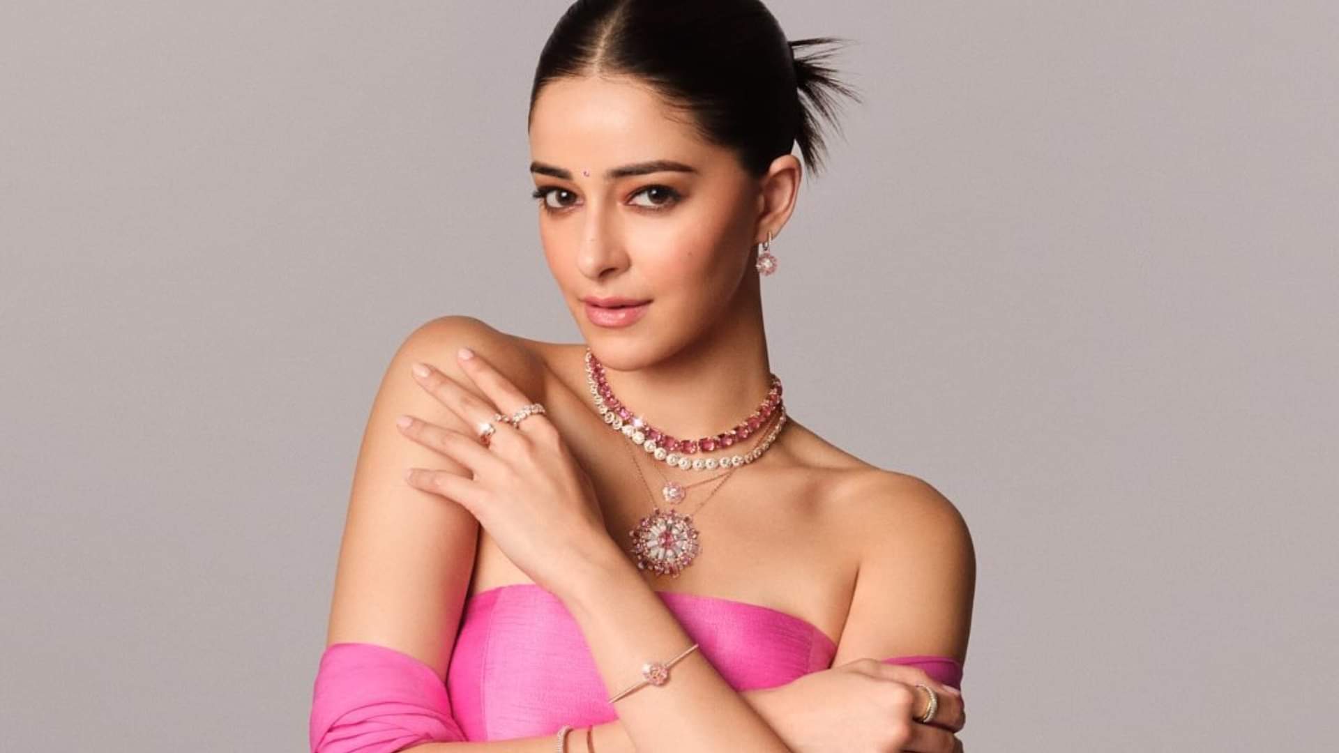 Ananya Panday Walker Blanco wished Ananya Panday in a special way is this really an expression of love