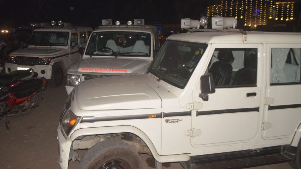 SIB team simultaneously raided firecracker trading company and other places In Hapur