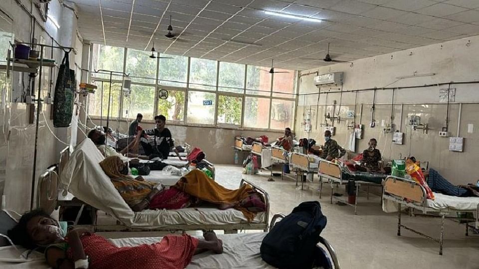 Lung infection condition worsens due to dry cough wards of SN Medical College are full