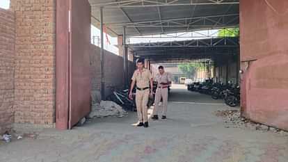 Fatehabad: रंजिश में पार्षद व उसके भाई पर हमला, पुलिस को दी शिकायत, वीडियो वायरल Councilor and his brother attacked due to rivalry in Fatehabad, complaint given to police, video goes viral