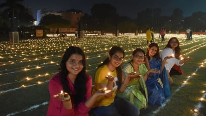Moradabad illuminated seven and half lakh lamps, amazing view seen in drone show, thousands people participate
