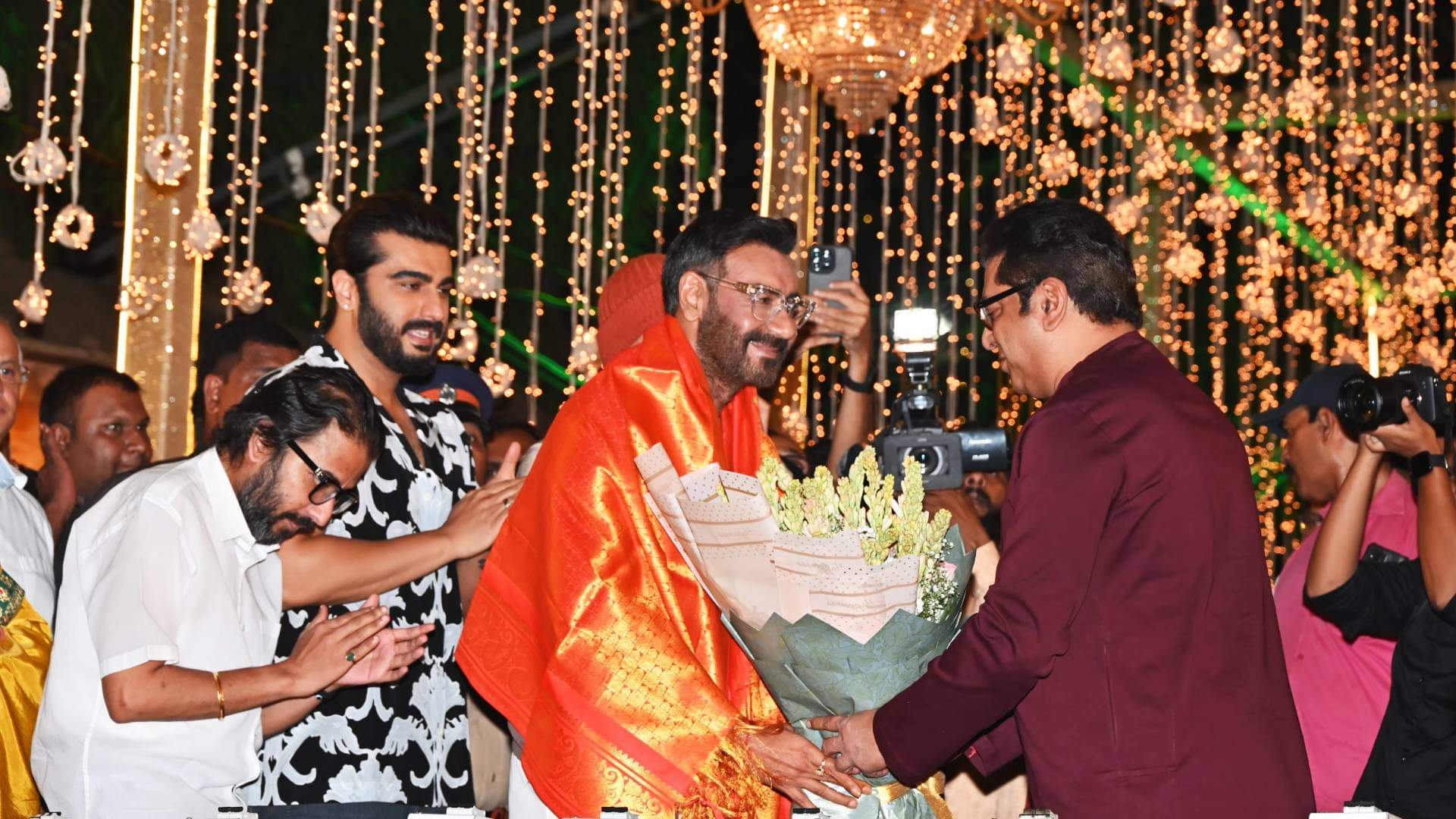 singham again ajay devgn rohit shetty arjun kapoor tiger shroff at raj thackeray dipostav 2024 shivaji park