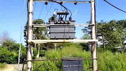 Kekri News: Unknown thieves are stealing DP and electric wires from the current line, discoms worried