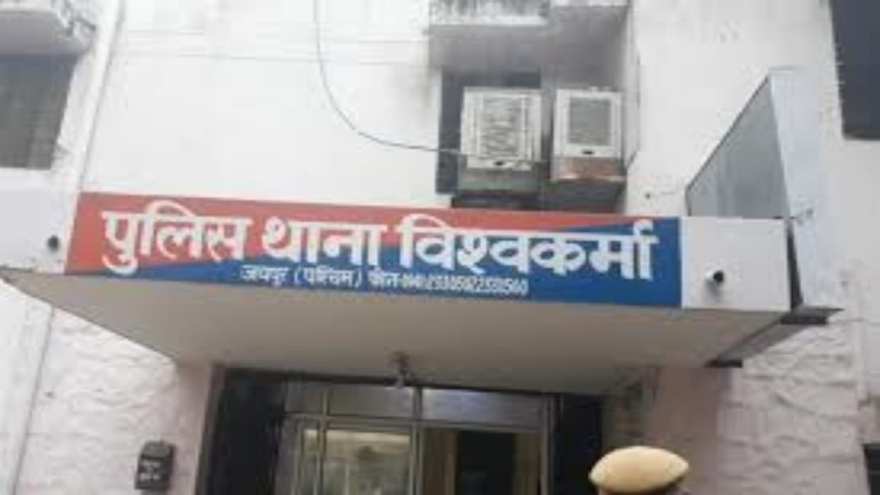 Jaipur News: Police caught a couple living in a hotel by showing fake Aadhaar, tried to hide their identity