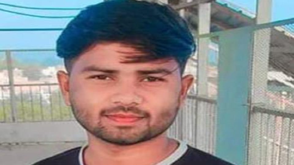 Saharanpur: Cricket coach lost his life when his bike collided with a tree, a young man died in overtake