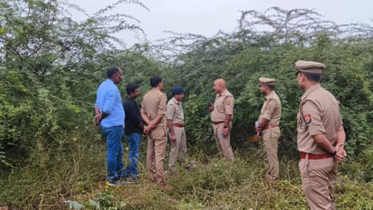 Smita Murder case of varanasi accused arrested during selling stolen mobile phones