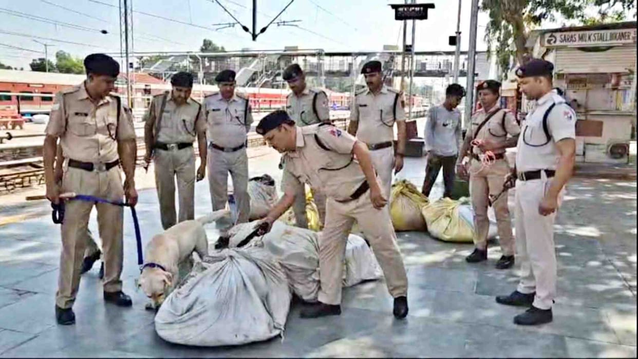 Bikaner News: Security campaign intensified on trains and railway stations to deal with the festive crowd