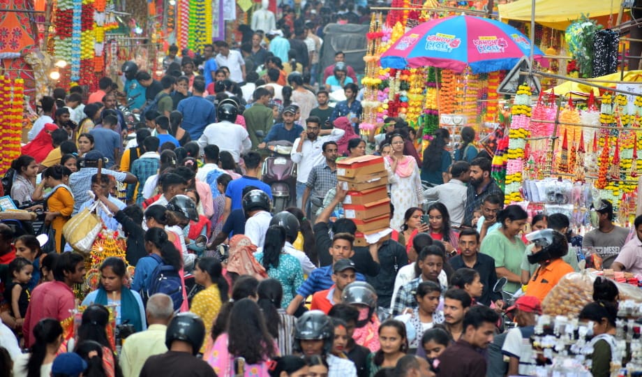 Auspicious time for shopping on Dhanteras from 2 pm onwards, Diwali will be celebrated on 31st October