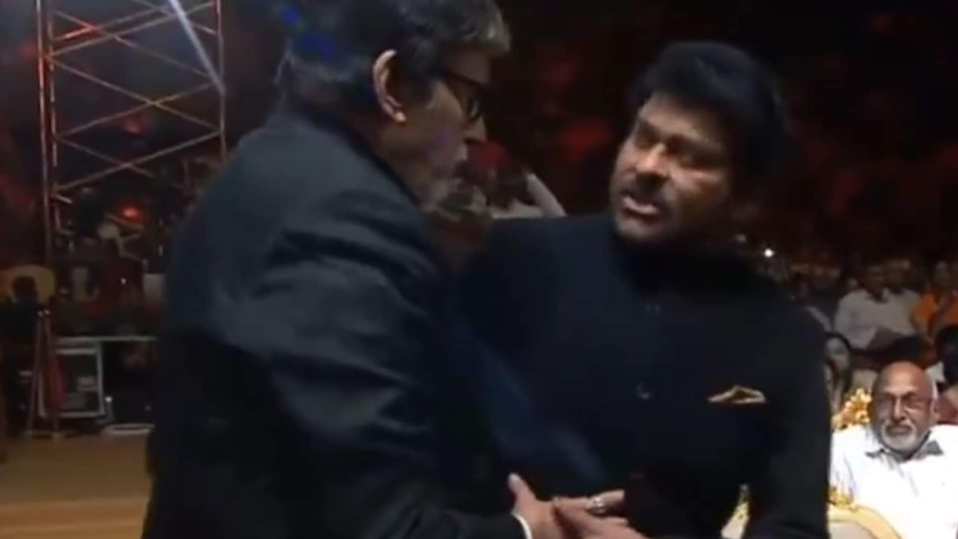 Amitabh Bachchan take blessings touches Chiranjeevi mother feet at ANR award ceremony Video Viral