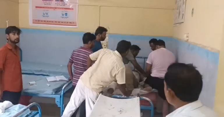 Speed havoc in Etah: Max car ran over father and son both died