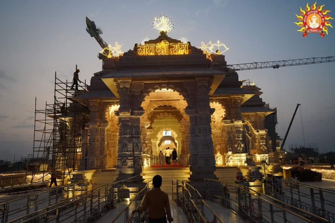 Ayodhya: New priests arrived to Ram temple.