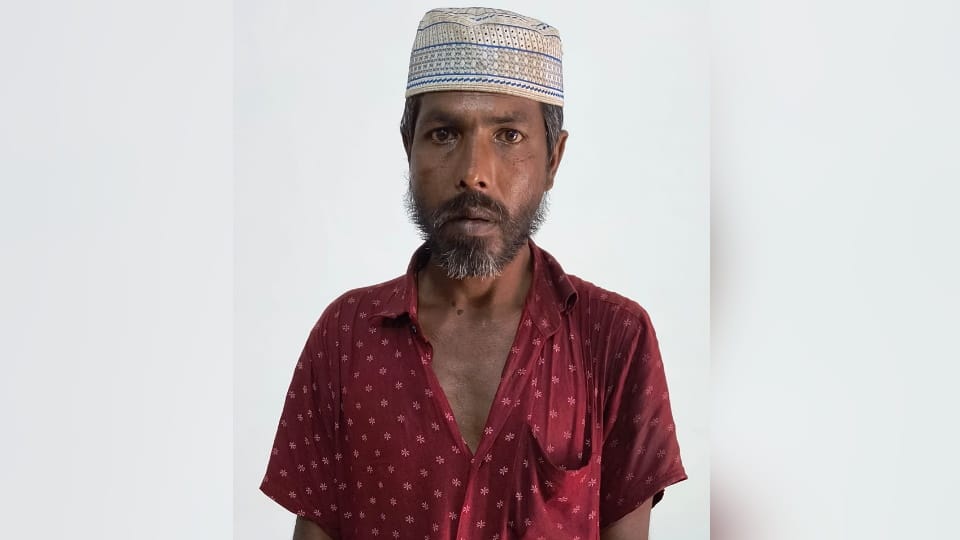 Roorkee News Army Intelligence and Police arrested Bangladeshi citizens during checking in Piran Kaliyar