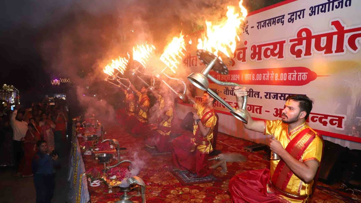 Rajsamand News: Grand lake worship and Maha Aarti with 21 thousand lamps on Rajsamand lake