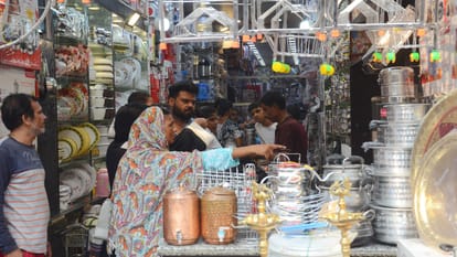 Deepotsav begins with Dhanteras bareilly market will boom