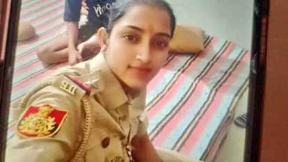 Churu: तारानगर में फर्जी पुलिस अधिकारी बनकर ठगी करने वाली महिला गिरफ्तार, नौकरी के नाम पर ऐंठे लाखों रुपये Churu: Woman arrested for cheating by posing as fake police officer in Taranagar