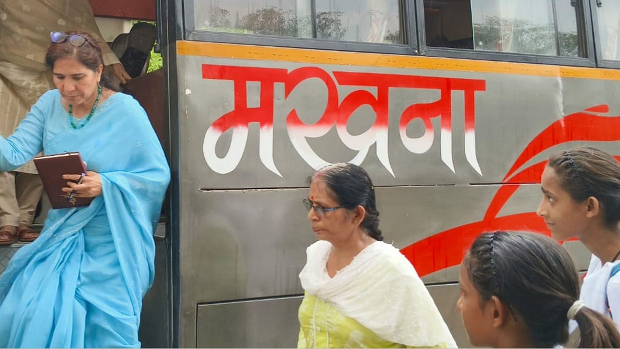 Charkhi Dadri: 25 vehicles are being operated for students, path to reach government schools has become easier
