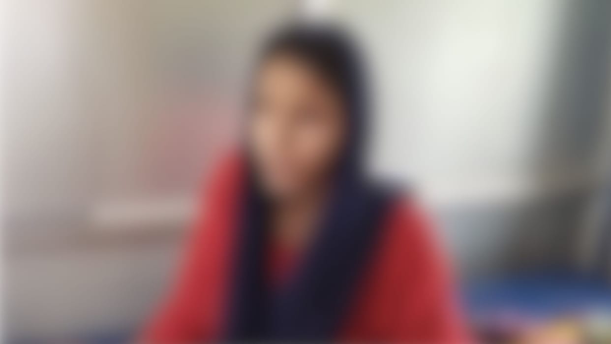 Teen got addicted to going to Mumbai and becoming a model stole real jewellery from home kept fake ones