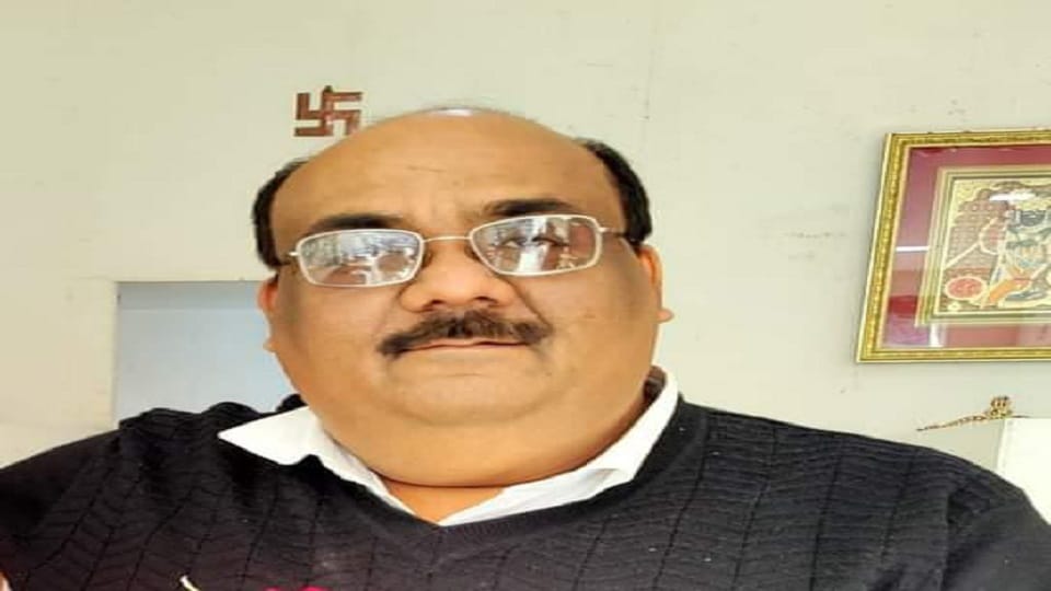 BJP leader Deepak Agarwal committed suicide by shooting himself in kashipur