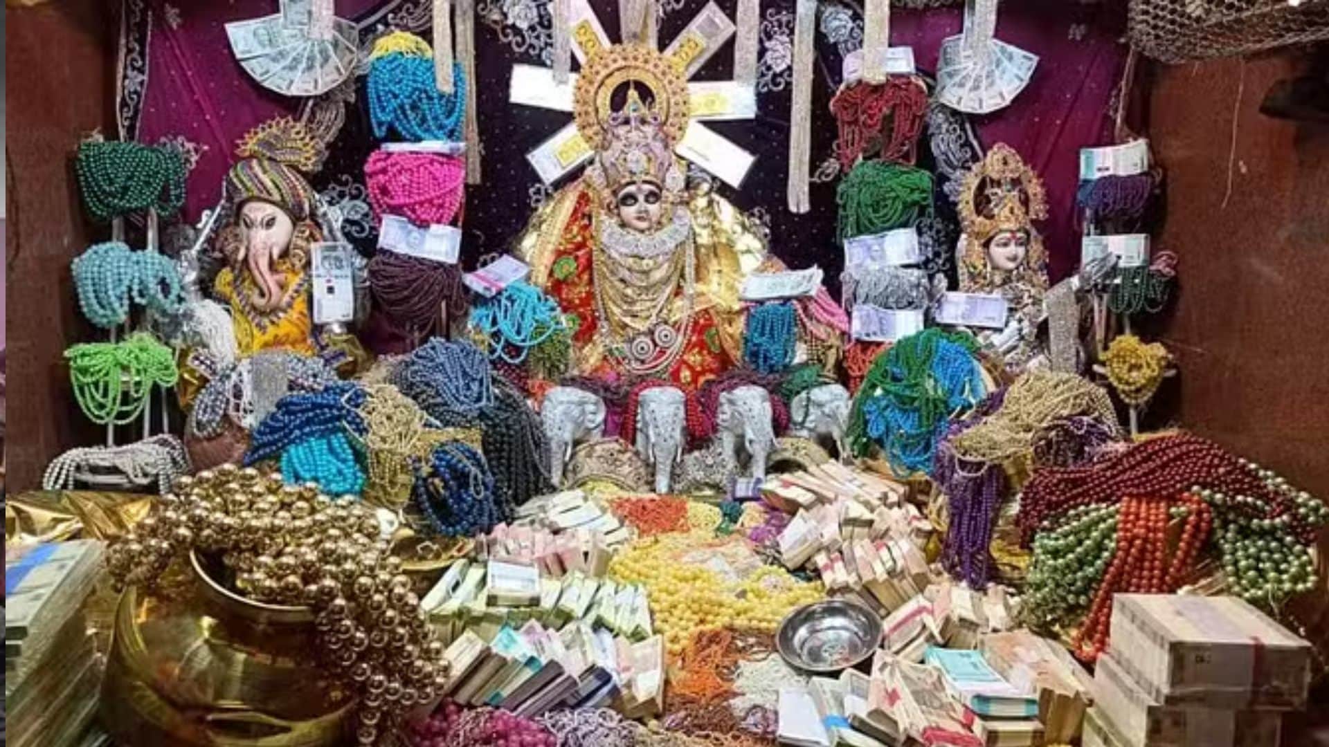 Diwali 2024 Ratlam Laxmi Mata Mandir Only in Country Where Goddess Lakshmi Decorated With Jewelery-Notes