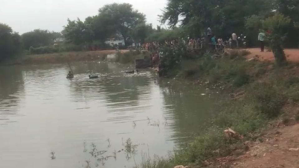 तालाब में डूबने से बच्चियों की मौत