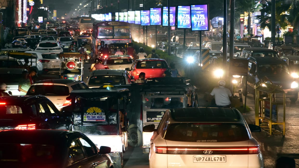 Traffic will be restricted in Civil Lines, Chowk and Katra from October 18 to 20.