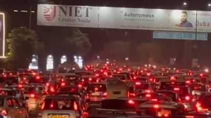 People troubled by traffic jam in Delhi NCR before Diwali