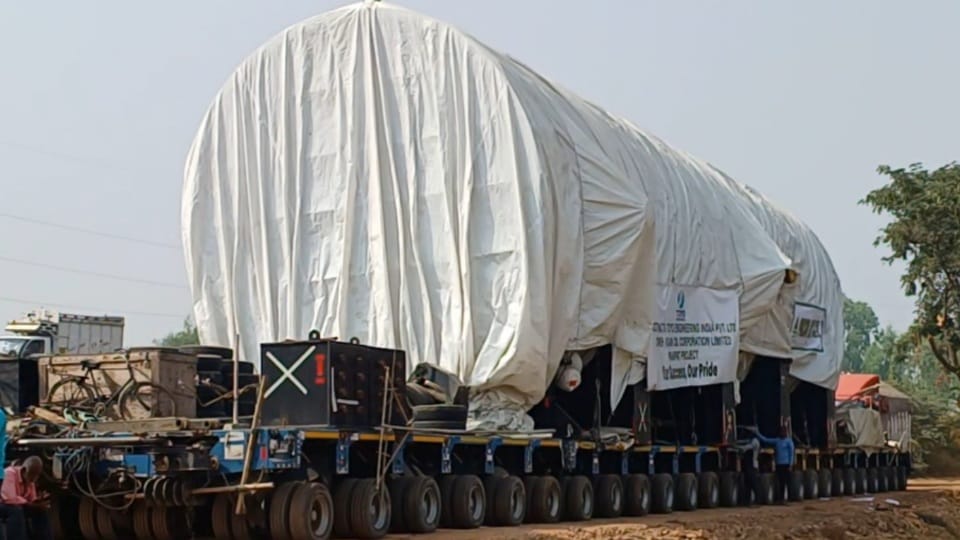 400 tyres trailer 1350 km journey reached Haryana after one year