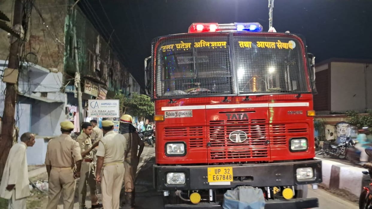 fire broke out in grocery store losses worth lakhs fire brigade brought under control after