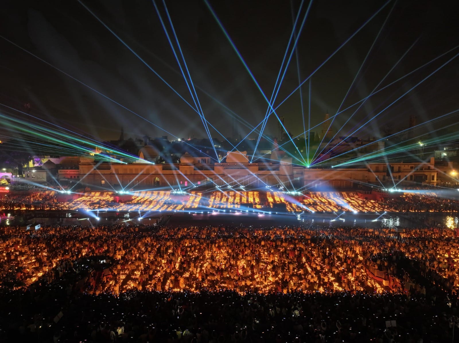 Ayodhya: Laser light show happened after Deepotsav, these views will mesmerize you, Ramnagari bathed in light