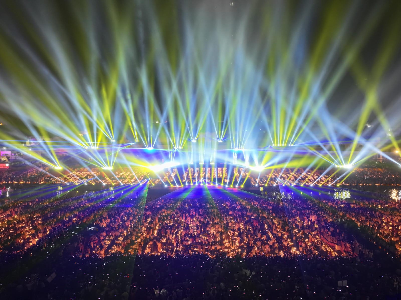 Ayodhya: Laser light show happened after Deepotsav, these views will mesmerize you, Ramnagari bathed in light