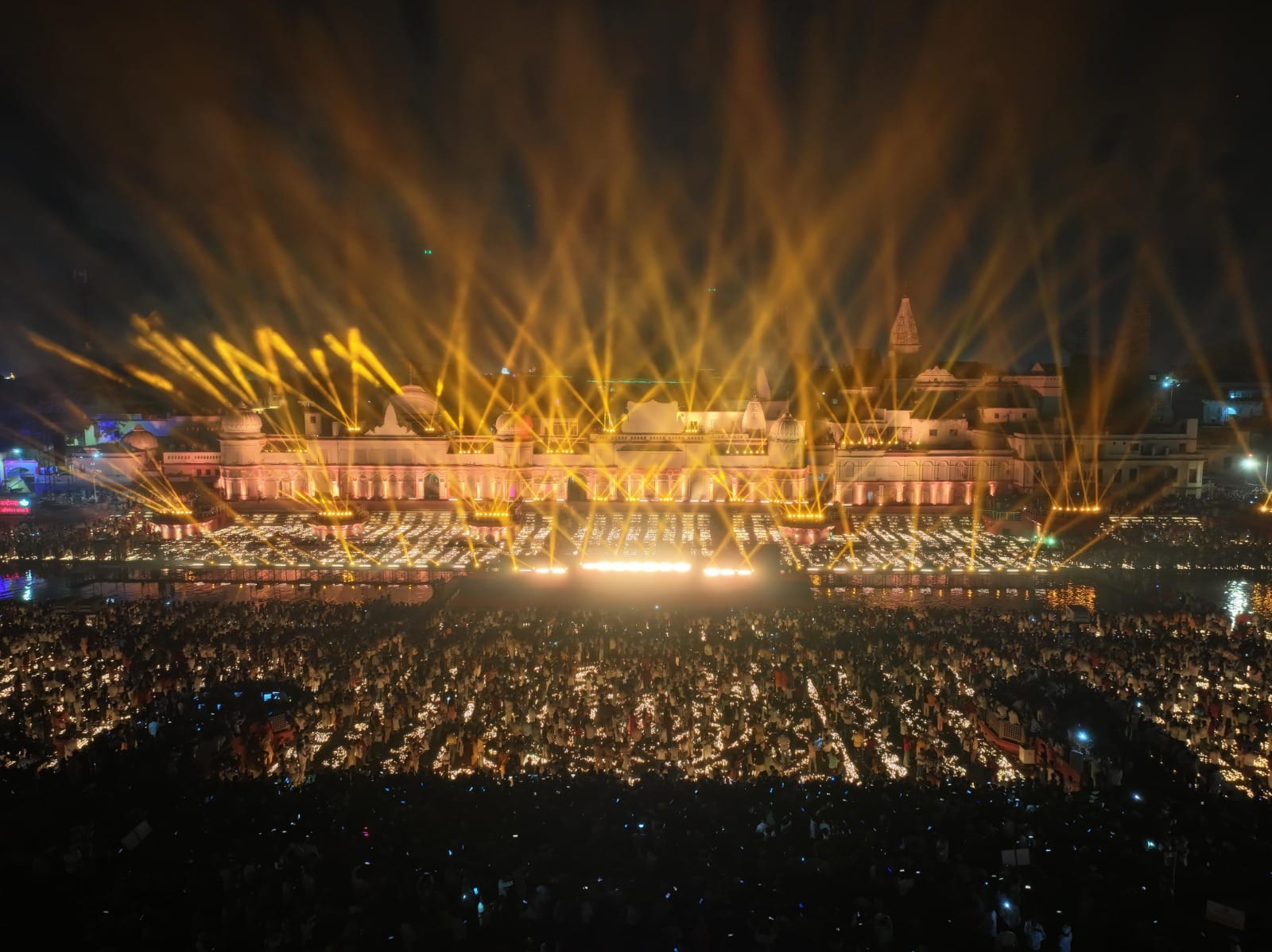 Ayodhya: Laser light show happened after Deepotsav, these views will mesmerize you, Ramnagari bathed in light