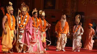 See Ayodhya Deepotsav in pictures These special records are being made by lighting 28 lakh lamps