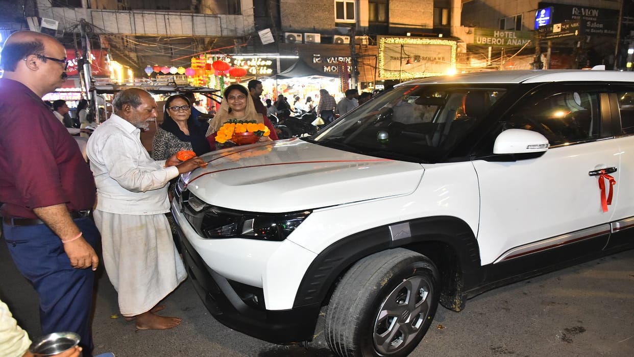 Planning to Buy New Car This Diwali? 5 Must-Know Car Buying Tips for Smart Buyers