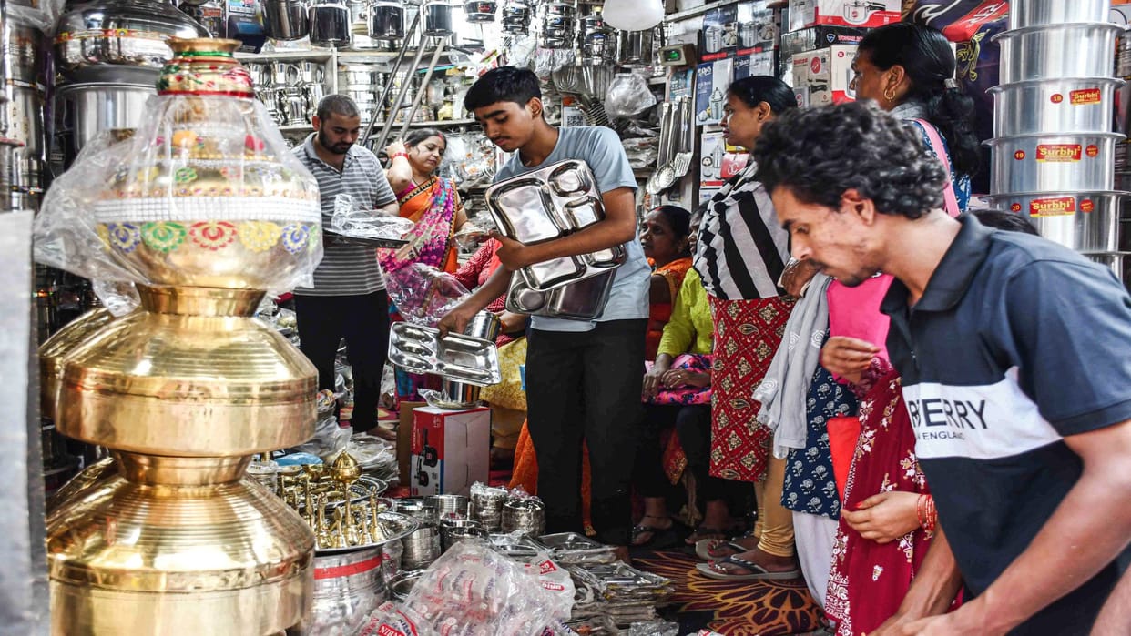 Dhanteras 2024 Retail market sales statistics over 60 thousands crore know more updates in hindi