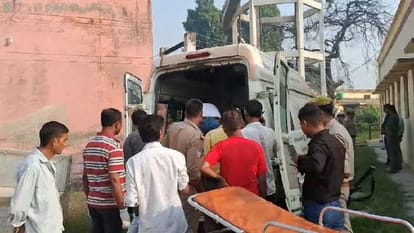 six people died in road accident on diwali in Badaun
