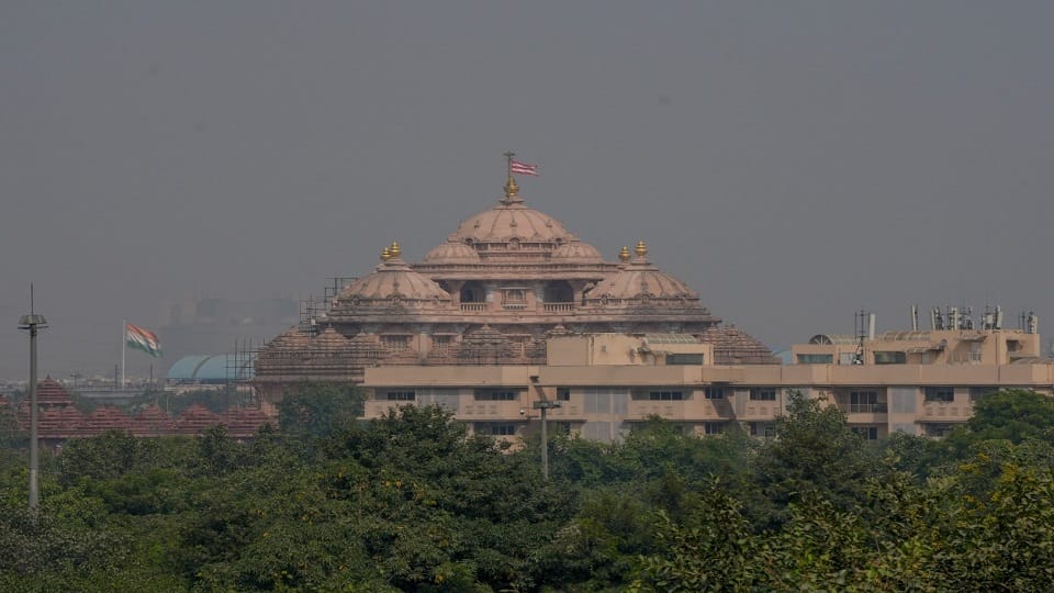 Air again reaches poor category in Delhi AQI recorded at 225