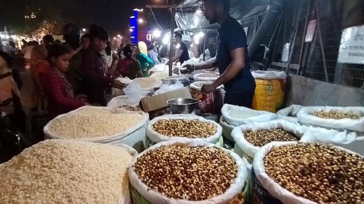 kheel batasha khilona price increased in bareilly custard apple crossed Rs 100 on diwali