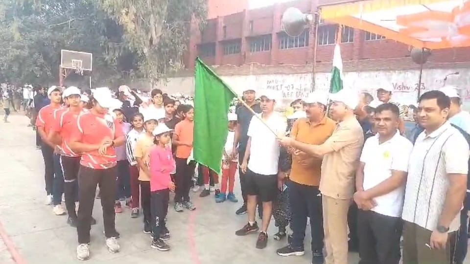 Run for Unity on the birth anniversary of Vallabhbhai Patel Deputy Speaker of the Assembly Middha flagged off