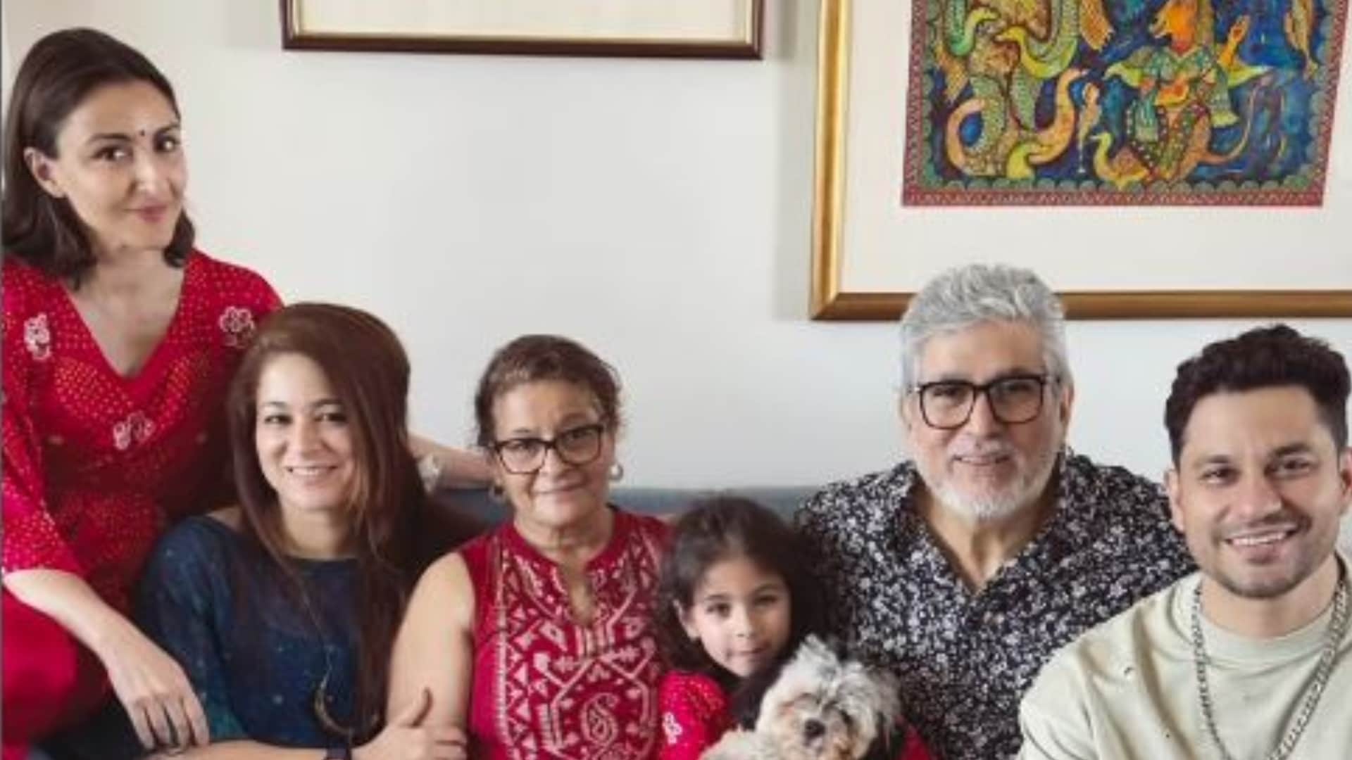 Diwali 2024 bollywood celebrities Wishes joy happiness prosperity on special occasion madhuti dixit akshay