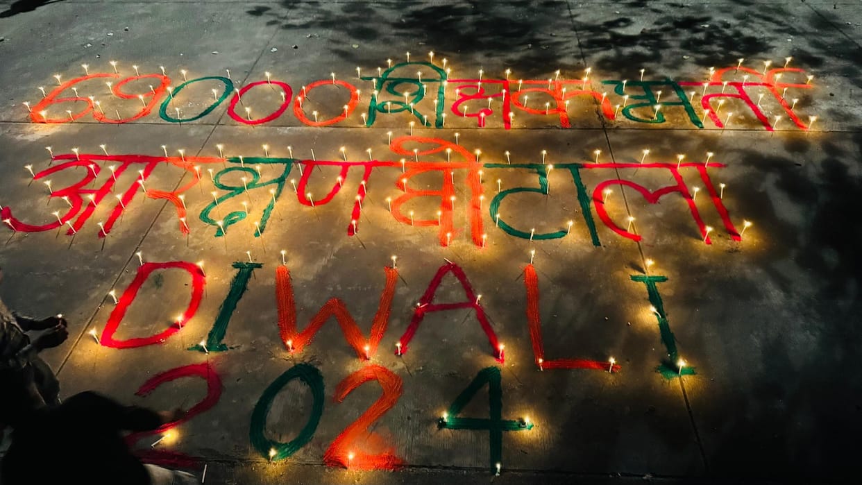69000 teacher recruitment candidates celebrated Diwali by lighting lamps in Eco Garden lucknow