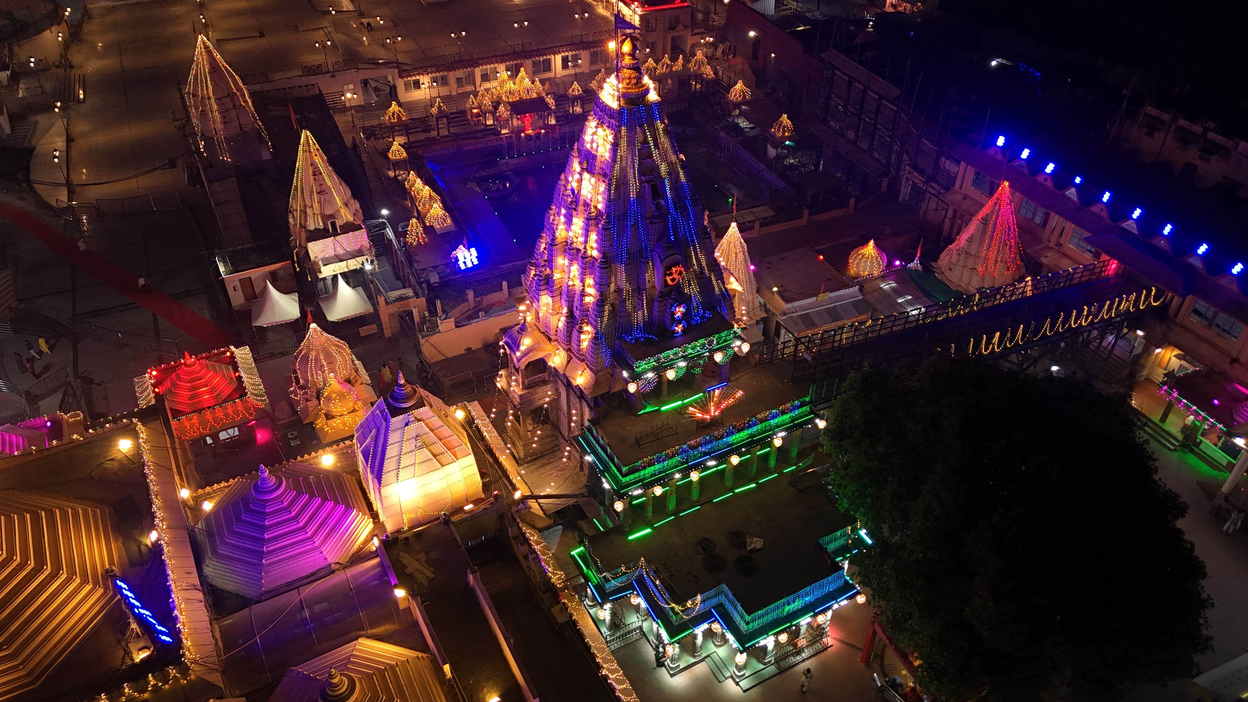 Ujjain Mahakaleshwar Mandir Diwali Photos Baba Mahakal celebrated Diwali Bhasma Aarti Hindi News